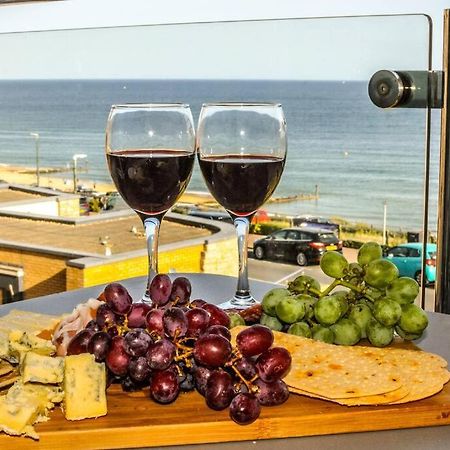 Soho Beach Apartment With Fabulous Sea View And 2 Minutes To The Beach With Free Parking And Netflix Борнмът Екстериор снимка