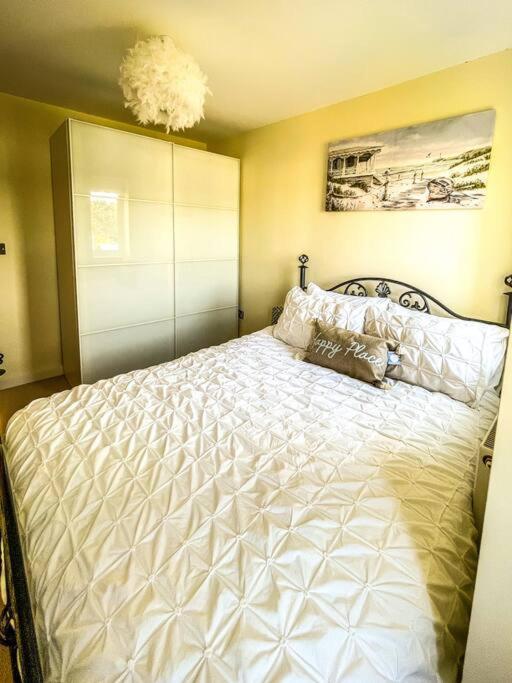 Soho Beach Apartment With Fabulous Sea View And 2 Minutes To The Beach With Free Parking And Netflix Борнмът Екстериор снимка